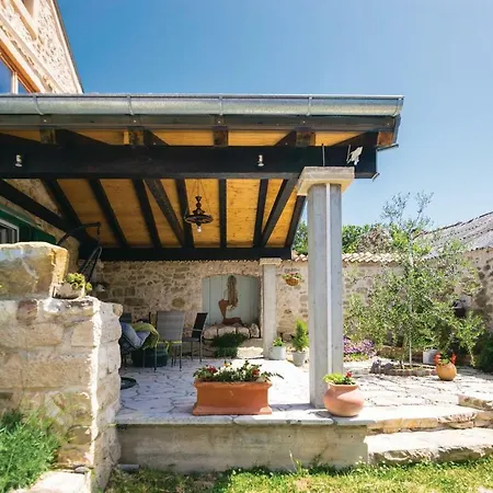 Σπίτι διακοπών Two-bedroom Holiday In