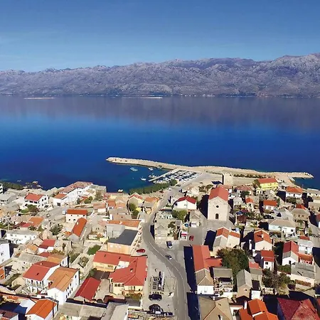 Two-bedroom Holiday In Ražanac